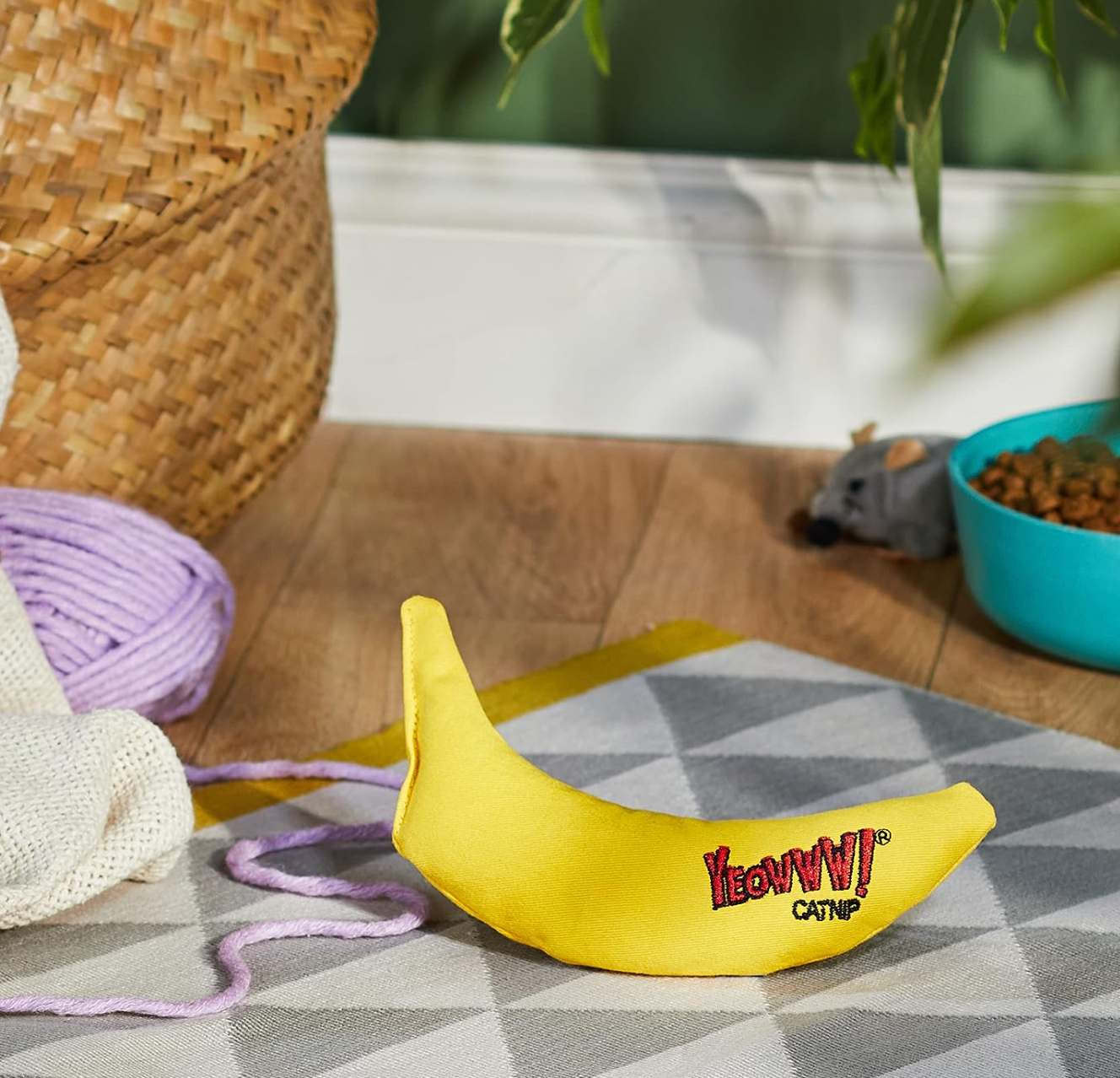 Catnip Banana Kicker